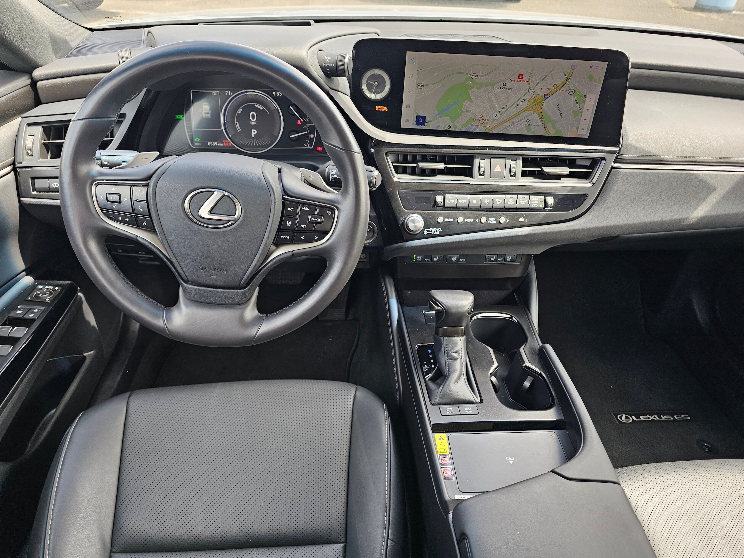 Used 2025 Lexus ES 300h w/ Premium Package FWD image 19