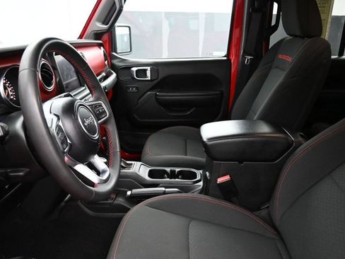Used 2023 Jeep Gladiator Rubicon AWD/4WD image 13