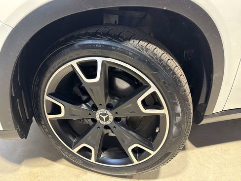 Used 2020 Mercedes-Benz GLA 250 4MATIC image 2