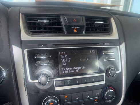 Used 2016 Nissan Altima 2.5 SR FWD image 7