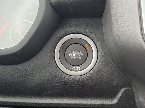 New 2026 RAM 1500 4x4 Crew Cab image 28