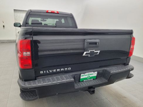 Used 2018 Chevrolet Silverado 1500 Custom w/ Custom Value Package RWD image 6