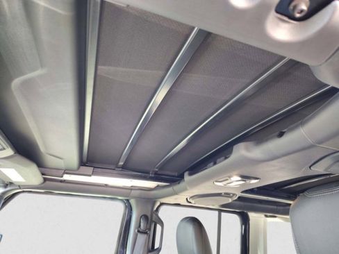 Used 2023 Jeep Wrangler Unlimited Sahara image 12