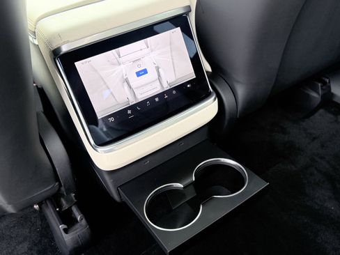 Used 2023 Tesla Model X AWD/4WD image 64