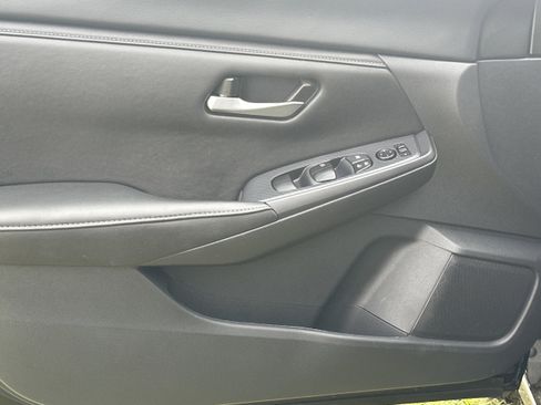 Used 2024 Nissan Sentra SV FWD image 10