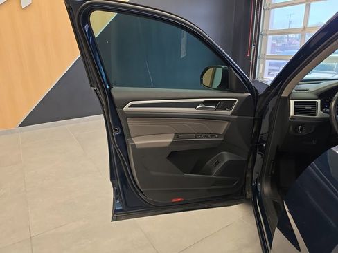 Used 2022 Volkswagen Atlas SEL Premium AWD/4WD image 14