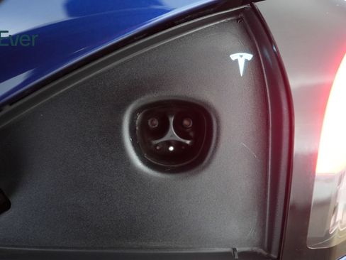 Used 2025 Tesla Model S Plaid AWD/4WD image 10