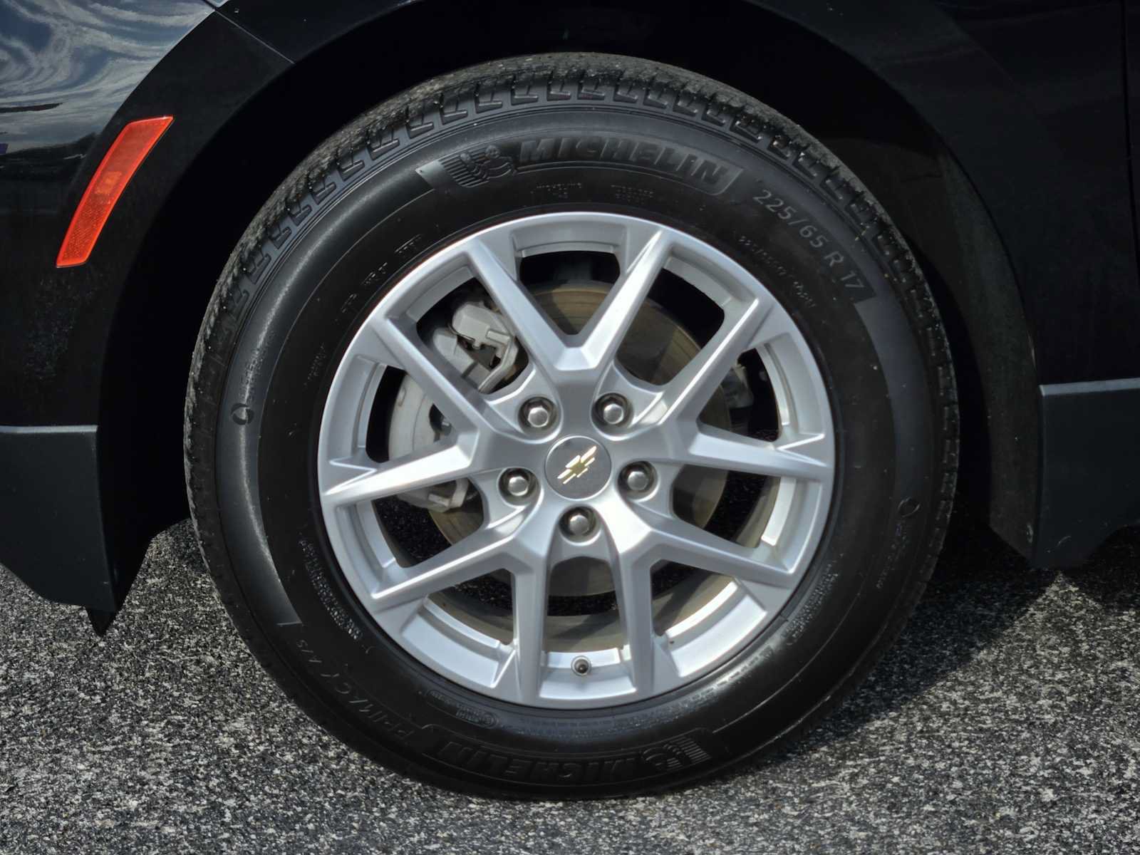 Certified 2023 Chevrolet Equinox LT FWD image 13