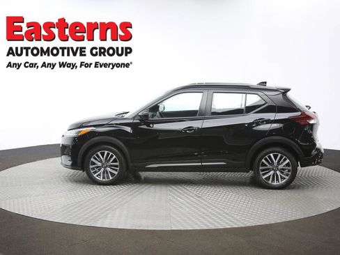 Used 2024 Nissan Kicks SR image 60