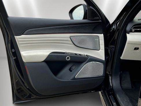 Used 2023 Maserati Grecale Modena AWD/4WD image 20