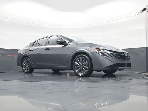 New 2026 Nissan Sentra SL w/ Floor Mat Package FWD image 17