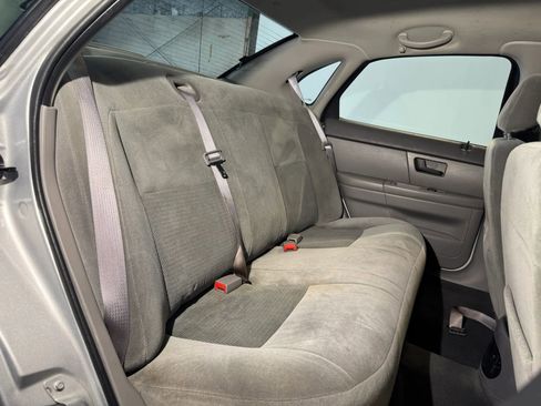 Used 2007 Ford Taurus SE FWD image 22