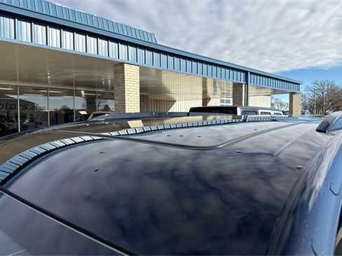 Used 2024 Cadillac XT6 Sport image 11