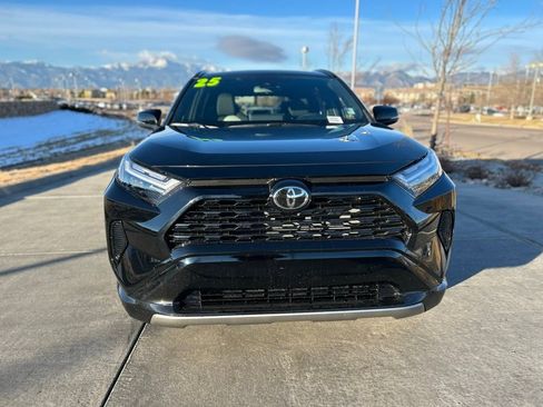Used 2025 Toyota RAV4 SE image 4