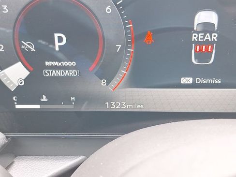 Certified 2025 Nissan Kicks SR FWD image 17