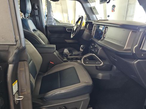 Used 2021 Ford Bronco Outer Banks AWD/4WD image 8