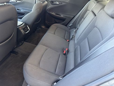 Certified 2018 Chevrolet Malibu LT FWD image 15