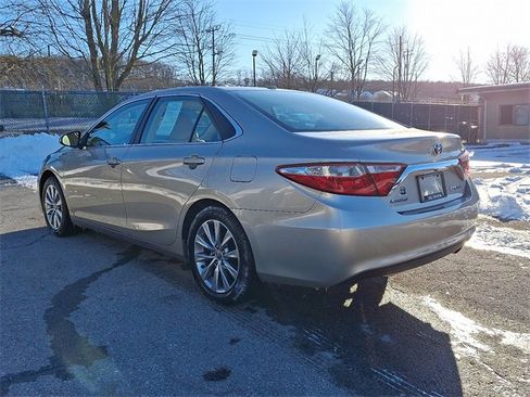 Used 2015 Toyota Camry XLE image 4