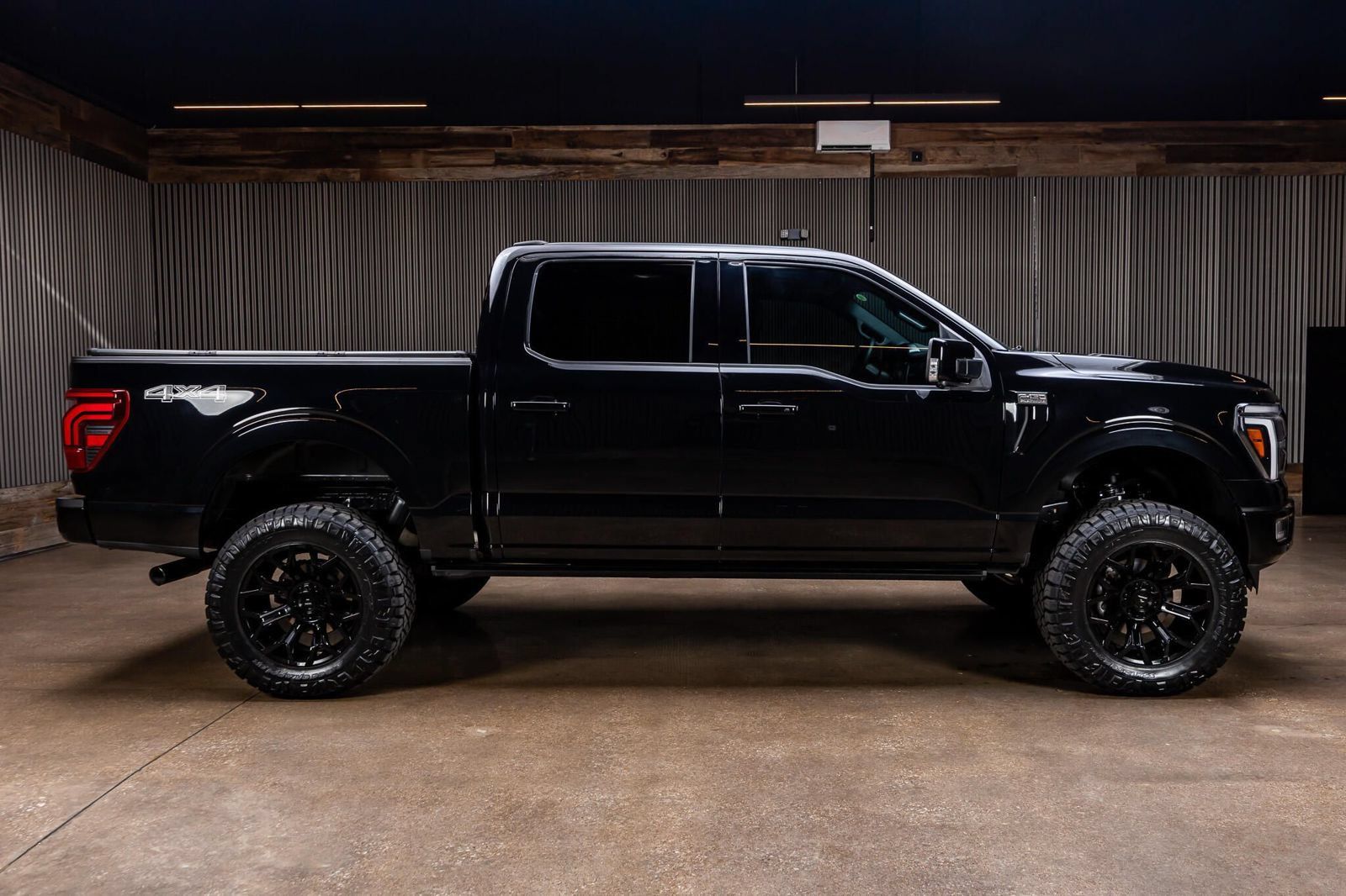 Used 2024 Ford F150 Platinum AWD/4WD image 11