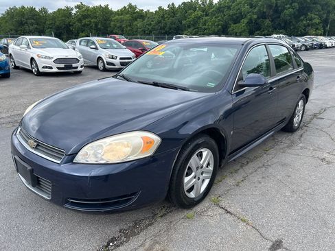 Used 2010 Chevrolet Impala LS FWD image 2