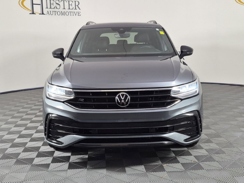 Used 2023 Volkswagen Tiguan SE R-Line FWD image 9