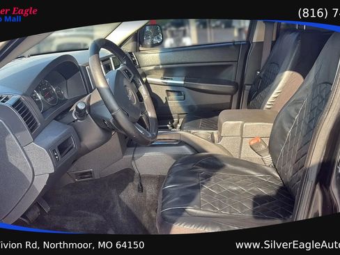 Used 2008 Jeep Grand Cherokee Laredo AWD/4WD image 9