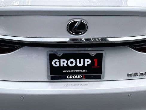 Used 2024 Lexus ES 350 Ultra Luxury w/ Accessory Package (Z2) FWD image 33