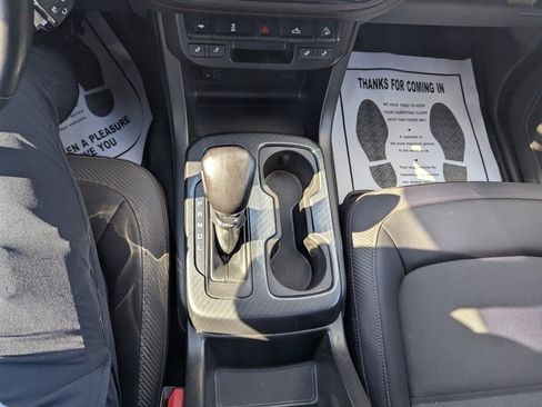 Used 2022 GMC Canyon AT4 w/ Trailering Package image 16