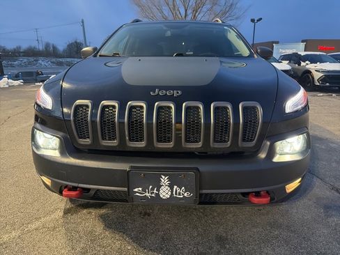 Used 2018 Jeep Cherokee Trailhawk w/ Quick Order Package 27L image 2