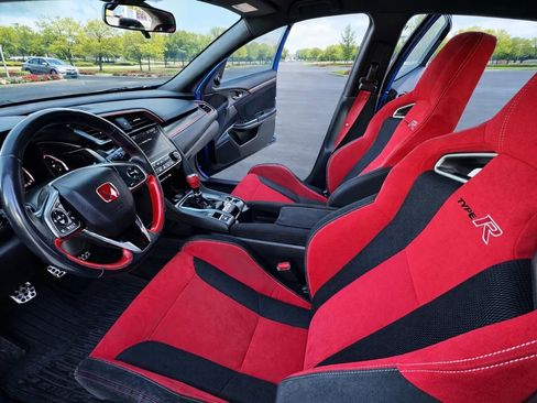 Used 2019 Honda Civic Type R image 19