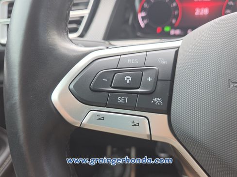 Used 2024 Volkswagen Atlas Cross Sport SEL R-Line AWD/4WD image 20