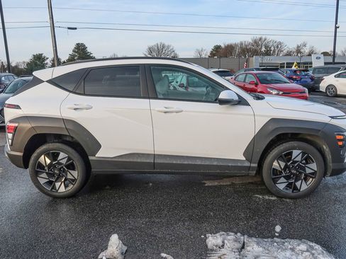 Used 2024 Hyundai Kona SEL w/ Convenience Package image 9