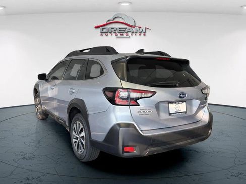 Used 2023 Subaru Outback Premium AWD/4WD image 6