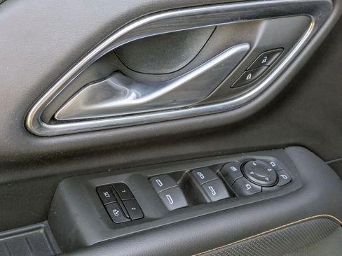 Used 2022 GMC Yukon AT4 image 10