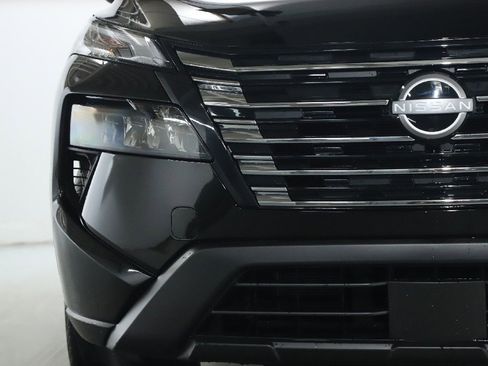 Certified 2026 Nissan Rogue SV image 7