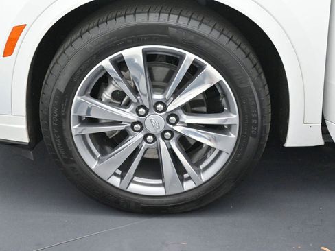 Used 2025 Cadillac XT6 Premium Luxury image 41