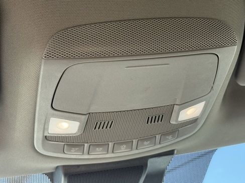 Used 2020 Ford F150 XLT image 28