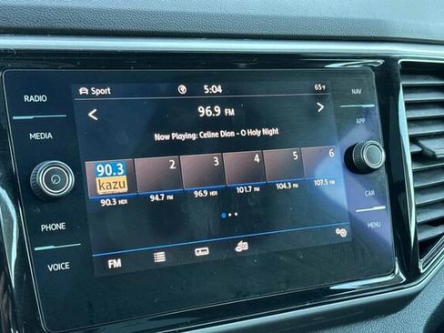 Used 2020 Volkswagen Atlas Cross Sport SEL Premium image 18