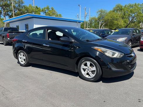 Used 2014 Hyundai Elantra SE image 7