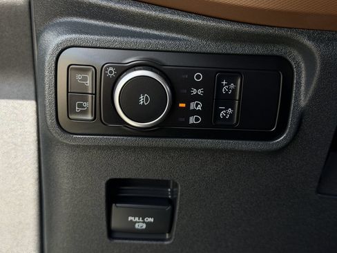 Used 2024 Ford Bronco Outer Banks AWD/4WD image 22