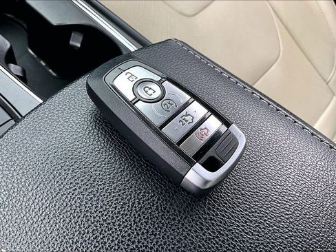 Used 2017 Ford Fusion Energi Titanium image 34