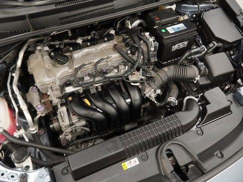 Used 2020 Toyota Corolla LE image 48