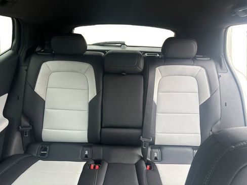 Certified 2025 Chevrolet Equinox EV LT FWD image 14