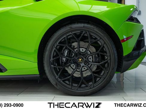 Used 2021 Lamborghini Huracan EVO RWD image 18