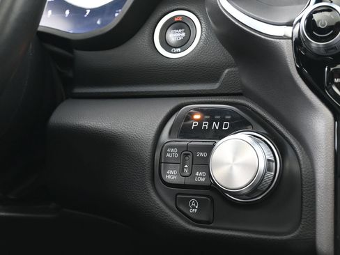 Used 2024 RAM 1500 Laramie AWD/4WD image 37