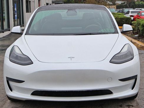 Used 2023 Tesla Model 3 Standard Range image 10