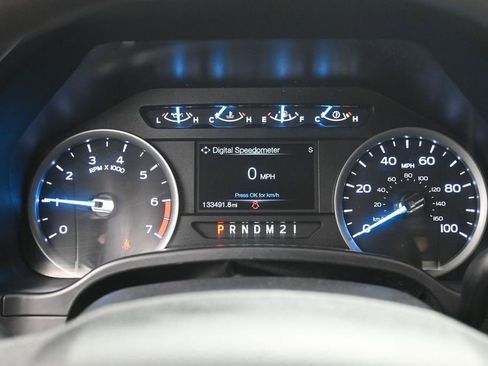 Used 2018 Ford F250 XLT w/ XLT Premium Package AWD/4WD image 10