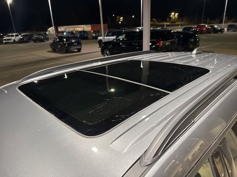 Certified 2025 Ford Explorer Active w/ Active Comfort Package image 19