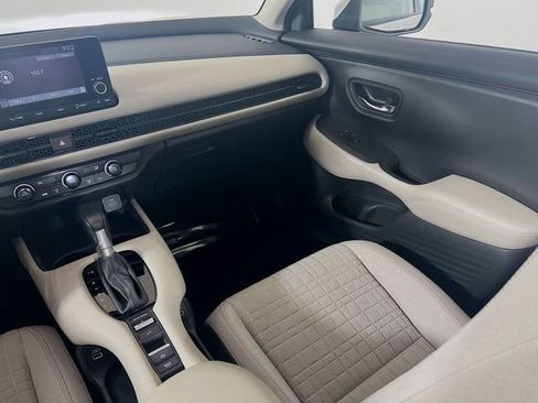 Certified 2023 Honda HR-V LX image 23