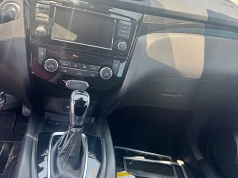 Used 2019 Nissan Rogue Sport SV w/ All-Weather Package AWD/4WD image 18